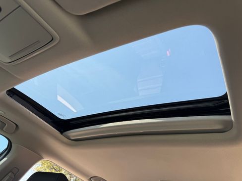 Used 2025 Honda CR-V EX-L image 19