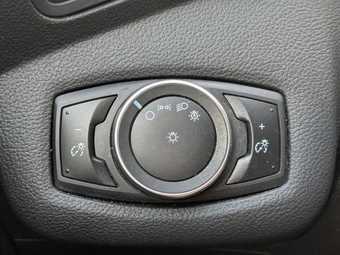 Used 2016 Ford C-MAX SE w/ Equipment Group 201A FWD image 24