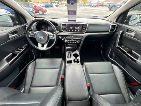 Used 2022 Kia Sportage EX image 12