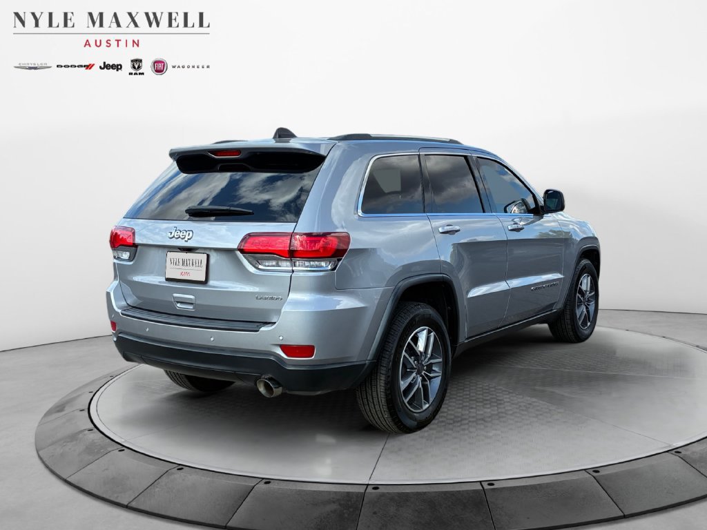 Used 2020 Jeep Grand Cherokee Laredo w/ 18" Wheel & 8.4" Radio Group RWD image 16