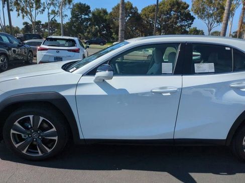 New 2026 Lexus UX 300h FWD image 13