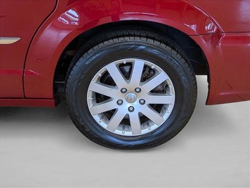 Used 2016 Chrysler Town & Country Touring w/ Driver Convenience Group FWD image 26