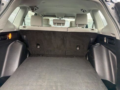 Used 2018 Honda CR-V LX image 11