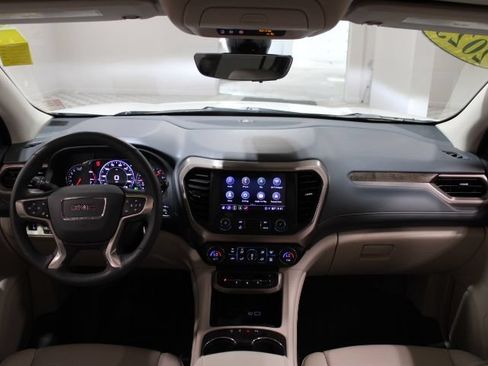 Used 2023 GMC Acadia Denali w/ Denali Ultimate Package AWD/4WD image 2