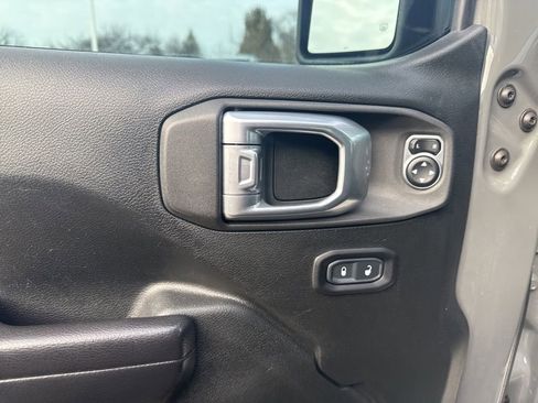 Used 2021 Jeep Wrangler Unlimited Sport image 22