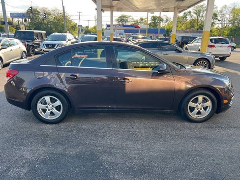 Used 2015 Chevrolet Cruze LT FWD image 12