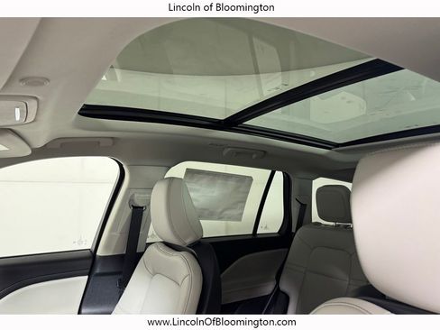 New 2026 Lincoln Aviator AWD image 25