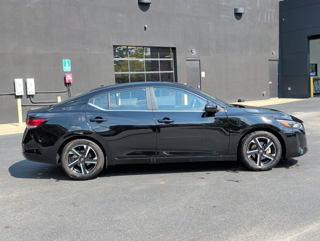Used 2025 Nissan Sentra SV FWD image 4