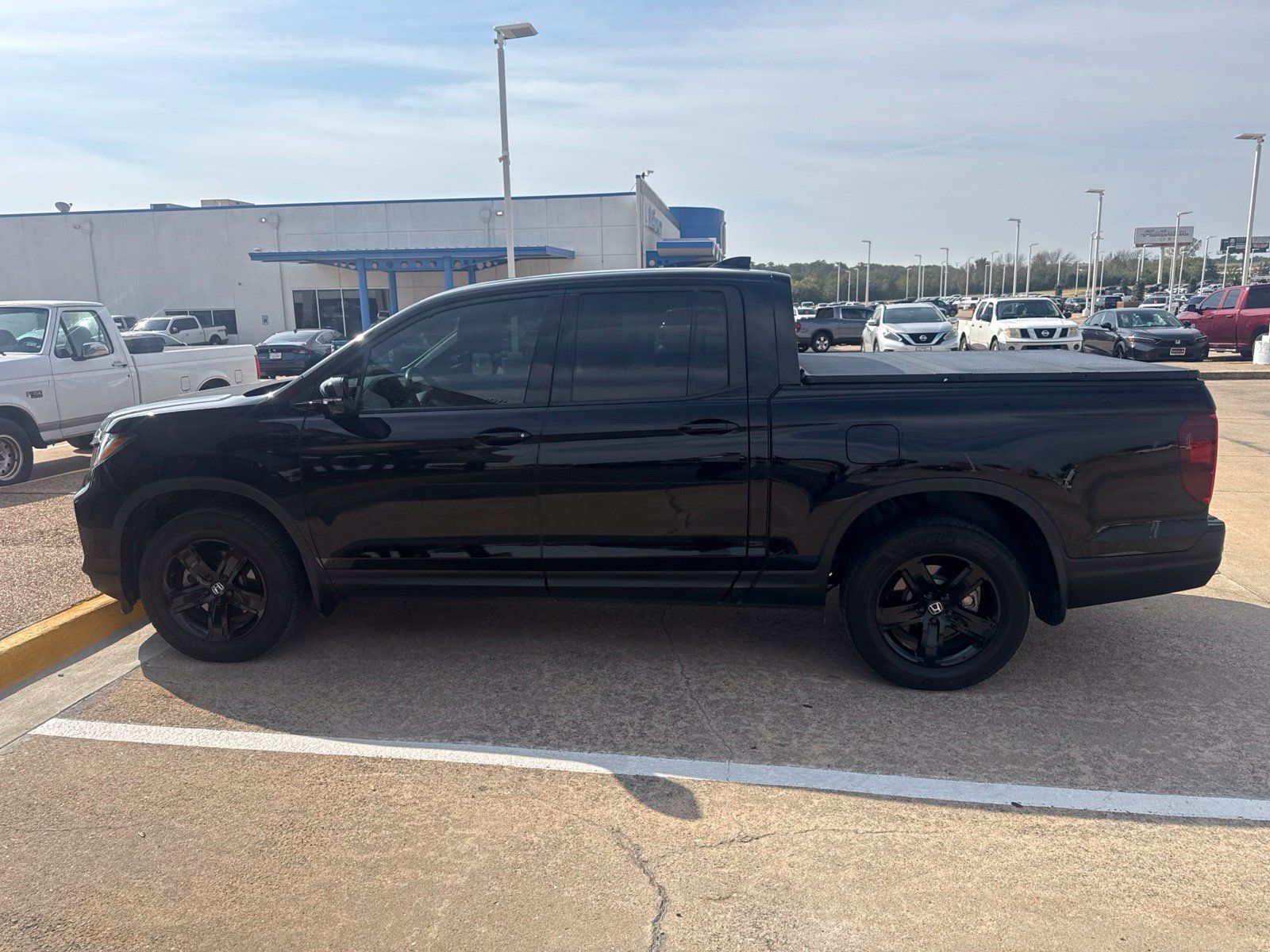 Used 2022 Honda Ridgeline Black Edition image 2