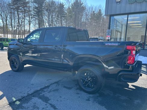 Used 2022 Chevrolet Silverado 1500 Custom Trail Boss w/ Midnight Edition image 9