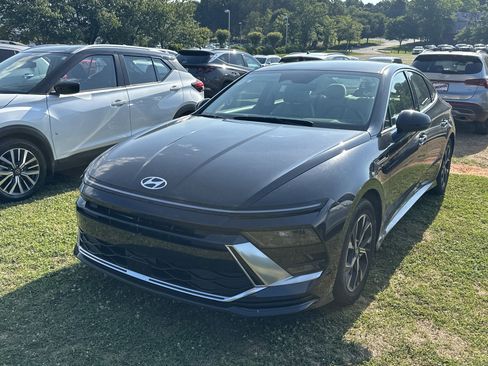 Used 2024 Hyundai Sonata SEL FWD image 1