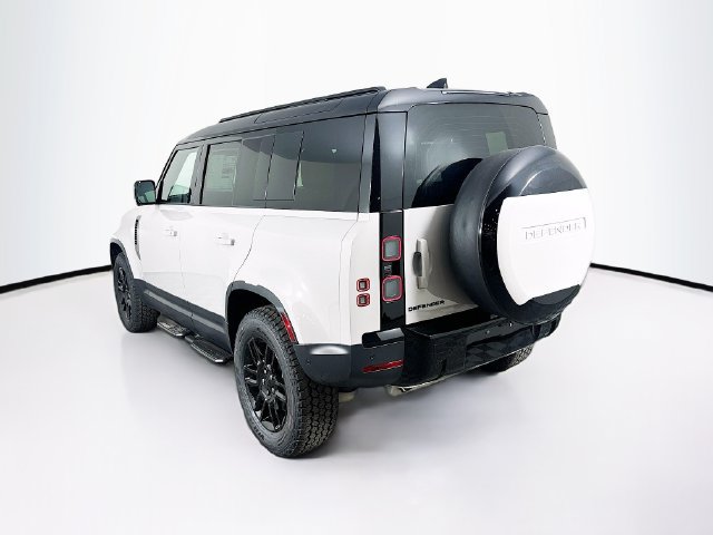 Used 2026 Land Rover Defender 110 S AWD/4WD image 7