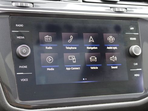 Used 2021 Volkswagen Tiguan SE R-Line AWD/4WD image 30