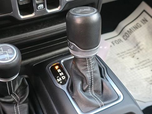Used 2023 Jeep Wrangler Unlimited Sahara AWD/4WD image 35