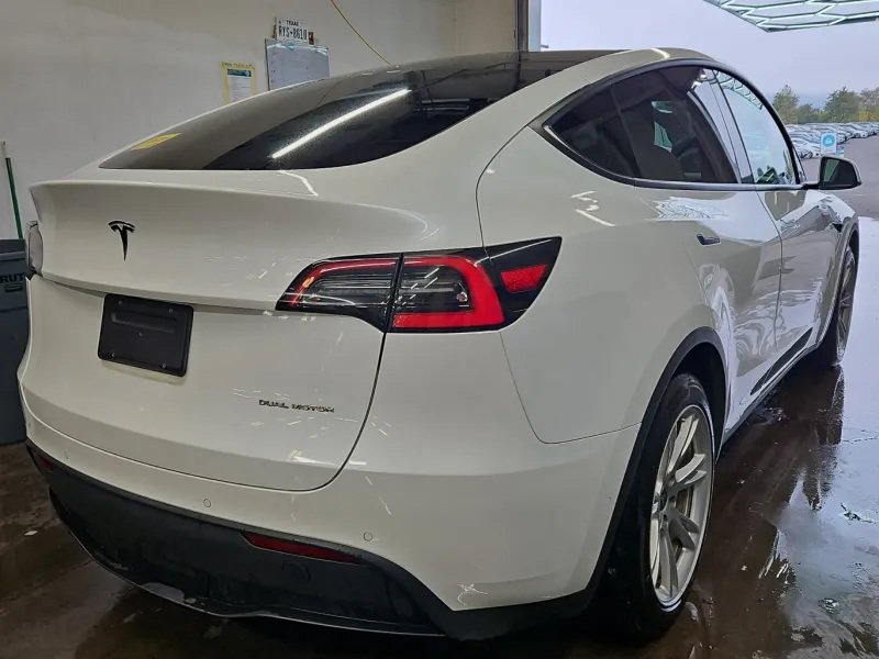 Used 2020 Tesla Model Y Long Range AWD/4WD image 5