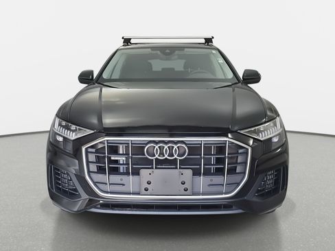 Used 2023 Audi Q8 Premium image 2