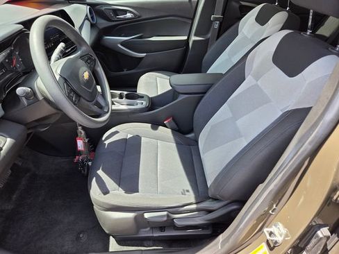Certified 2024 Chevrolet Trax LS w/ LS Convenience Package FWD image 10