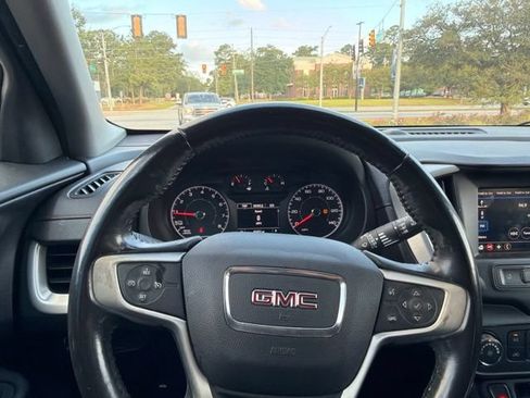 Used 2018 GMC Terrain SLE FWD image 11