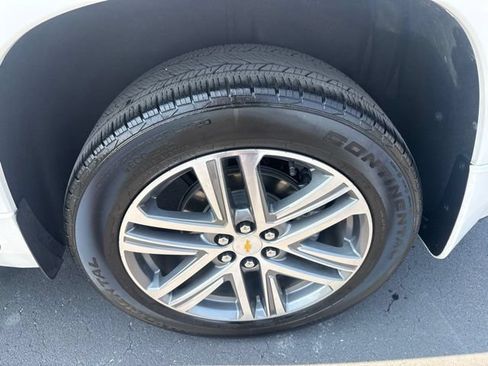 Used 2023 Chevrolet Traverse High Country w/ LPO, Floor Liner Package FWD image 11
