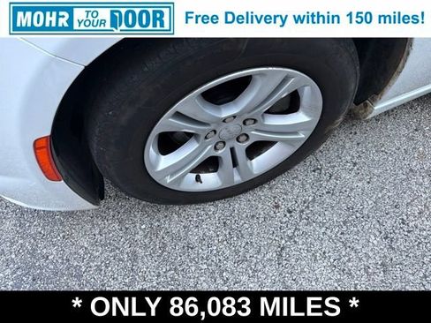 Used 2021 Dodge Charger SXT w/ Leather Interior Group RWD image 11