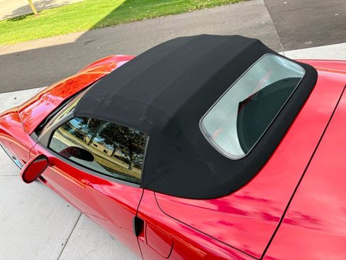 Used 2006 Chevrolet Corvette Convertible w/ Preferred Equipment Group image 5