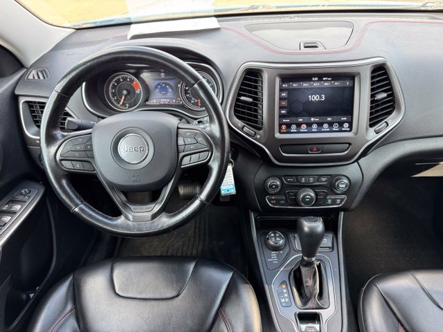 Used 2020 Jeep Cherokee Trailhawk w/ Cold Weather Group AWD/4WD image 17