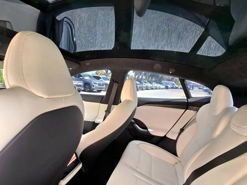 Used 2022 Tesla Model S Plaid AWD/4WD image 33