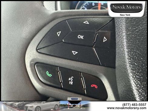 Used 2022 Jeep Cherokee Trailhawk image 16