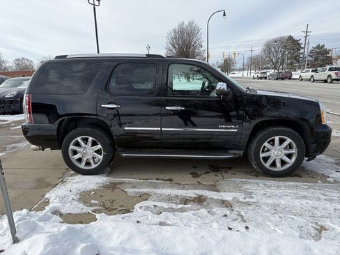 Used 2010 GMC Yukon Denali image 4