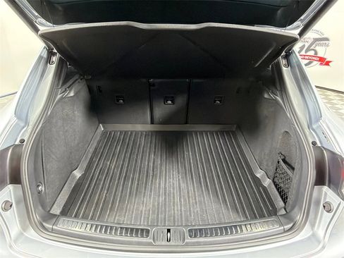 Used 2021 Porsche Macan image 20