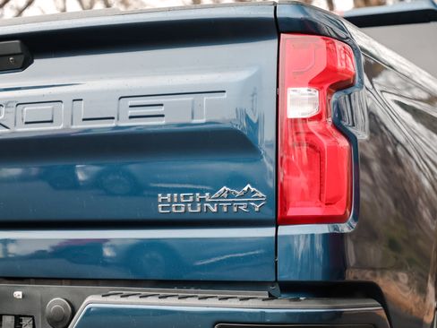 Used 2019 Chevrolet Silverado 1500 High Country w/ Technology Package image 13