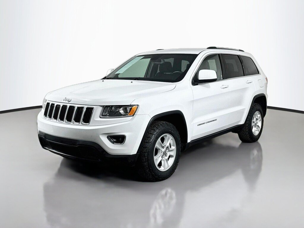 Used 2016 Jeep Grand Cherokee Laredo w/ Quick Order Package 23E AWD/4WD image 1
