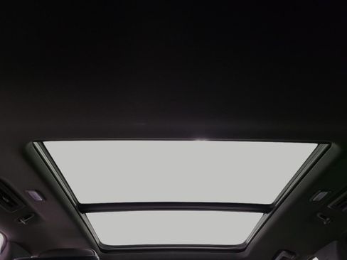 Certified 2024 GMC Yukon Denali Ultimate image 28