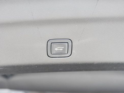 Used 2021 Chevrolet Tahoe RST image 10