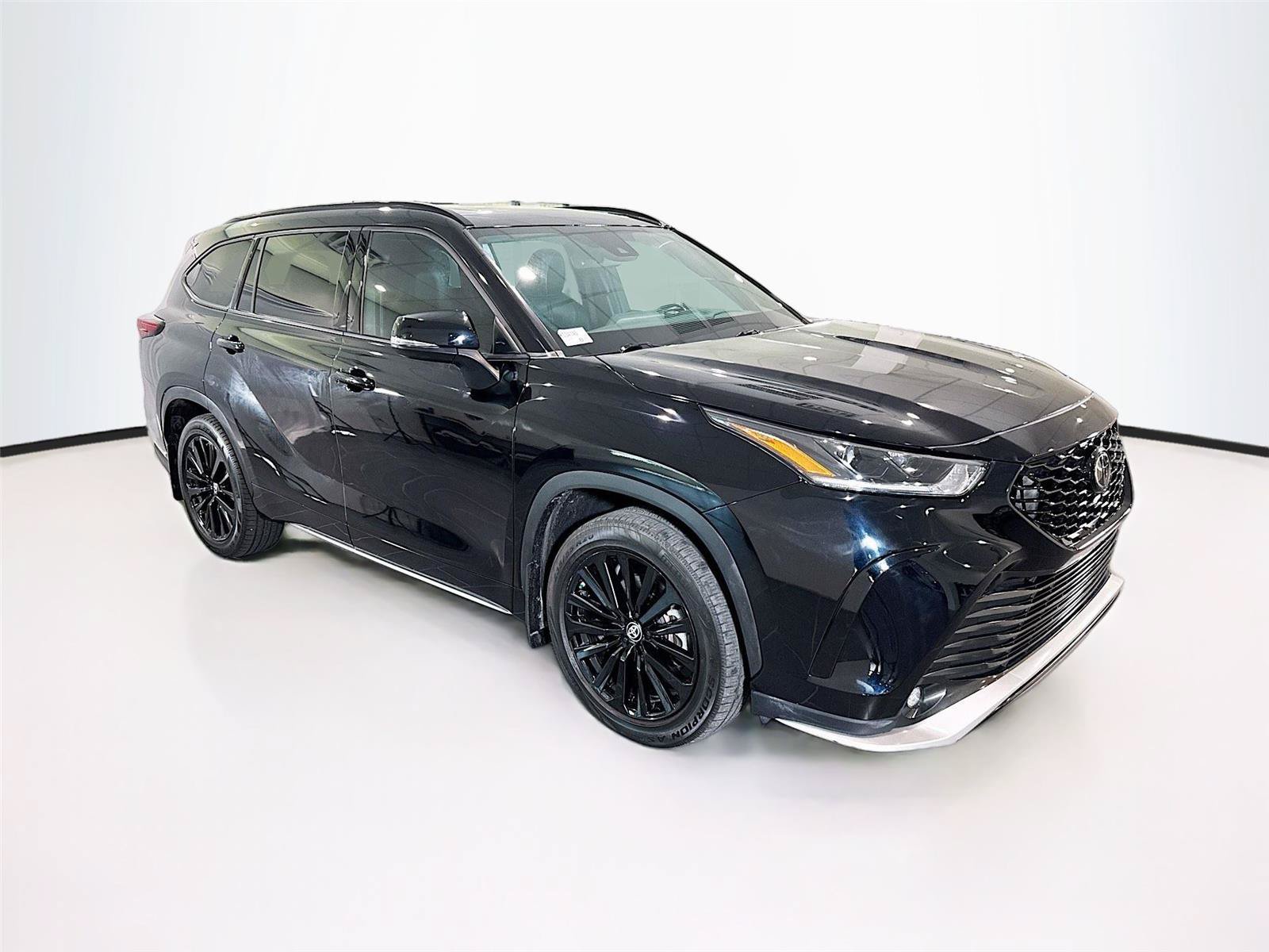 Used 2024 Toyota Highlander XSE FWD image 35
