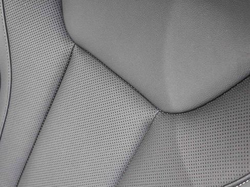 Used 2024 BMW 330i xDrive Sedan w/ Premium Package image 33