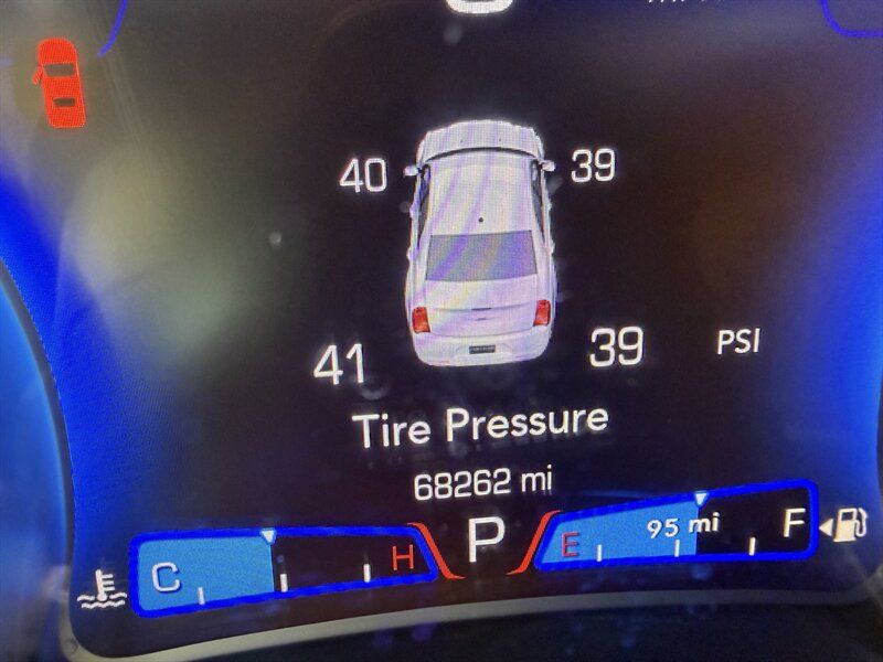 Used 2019 Chrysler 300 Limited RWD image 11