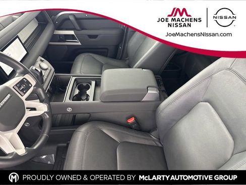 Used 2023 Land Rover Defender 90 S image 19