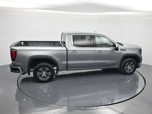 Used 2025 GMC Sierra 1500 SLT AWD/4WD image 32
