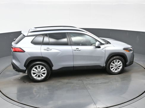 Used 2022 Toyota Corolla Cross LE image 40