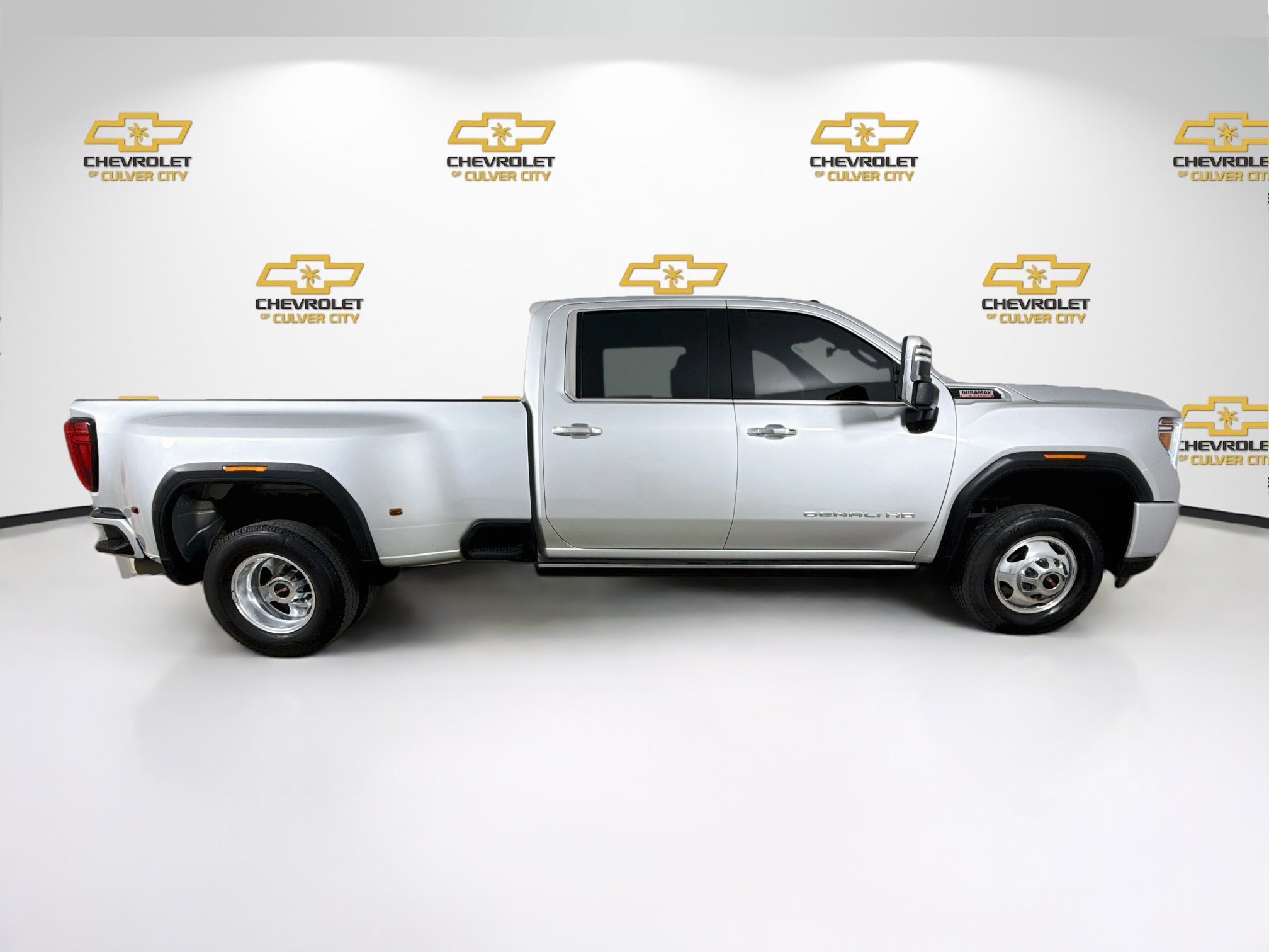 Used 2023 GMC Sierra 3500 Denali w/ Denali Ultimate Package AWD/4WD image 9