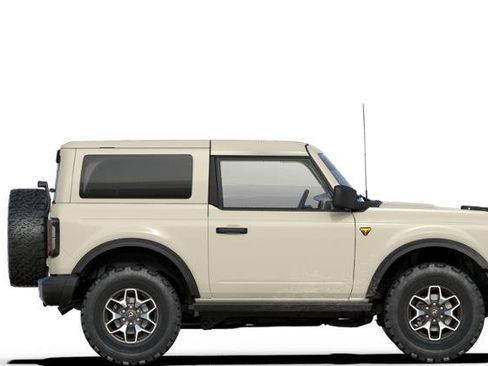 New 2025 Ford Bronco Badlands image 5