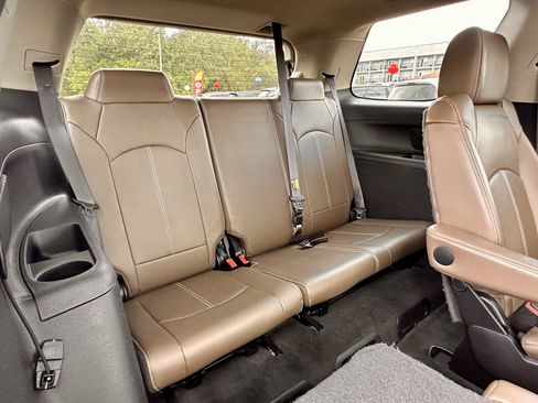Used 2016 GMC Acadia SLT w/ Open Road Package FWD image 34