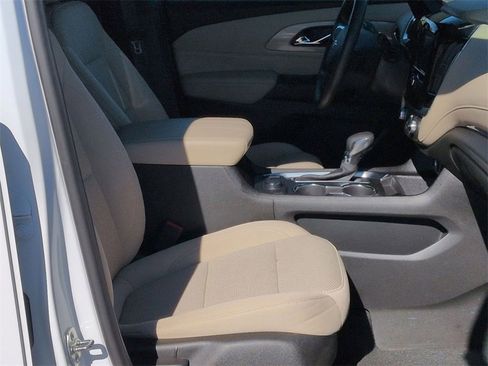 Certified 2023 Chevrolet Traverse LS image 25