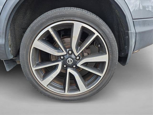 Used 2018 Nissan Rogue Sport SL w/ SL Premium Package FWD image 16