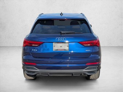Certified 2025 Audi Q3 2.0T Premium image 7