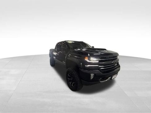 Used 2018 Chevrolet Silverado 1500 LTZ Z71 w/ LTZ Plus Package AWD/4WD image 6