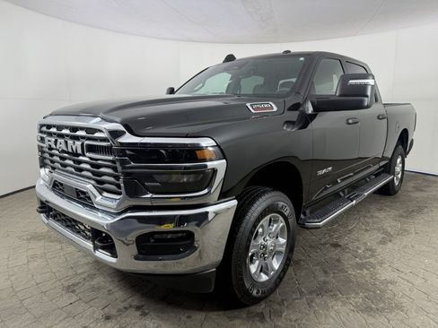 Used 2026 RAM 2500 Big Horn AWD/4WD image 3