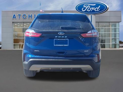 Used 2024 Ford Edge SEL w/ Convenience Package image 5