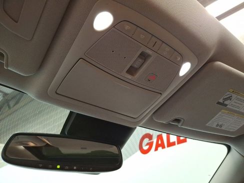 Used 2020 Nissan Rogue SL w/ Premium Package image 25